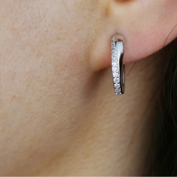 Geo Minimalist Layer Earrings - Picture 2 of 4